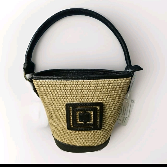 Liz Claiborne NWT Maddie Bucket Crossbody Shoulder Handbag Purse Tan & Black - Picture 3 of 13